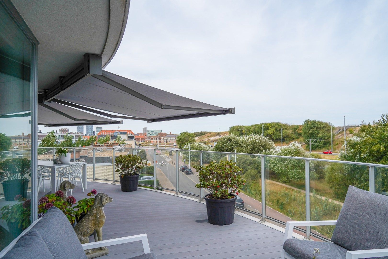 Penthouse met royaal terras en uniek zicht op de duinen foto 9