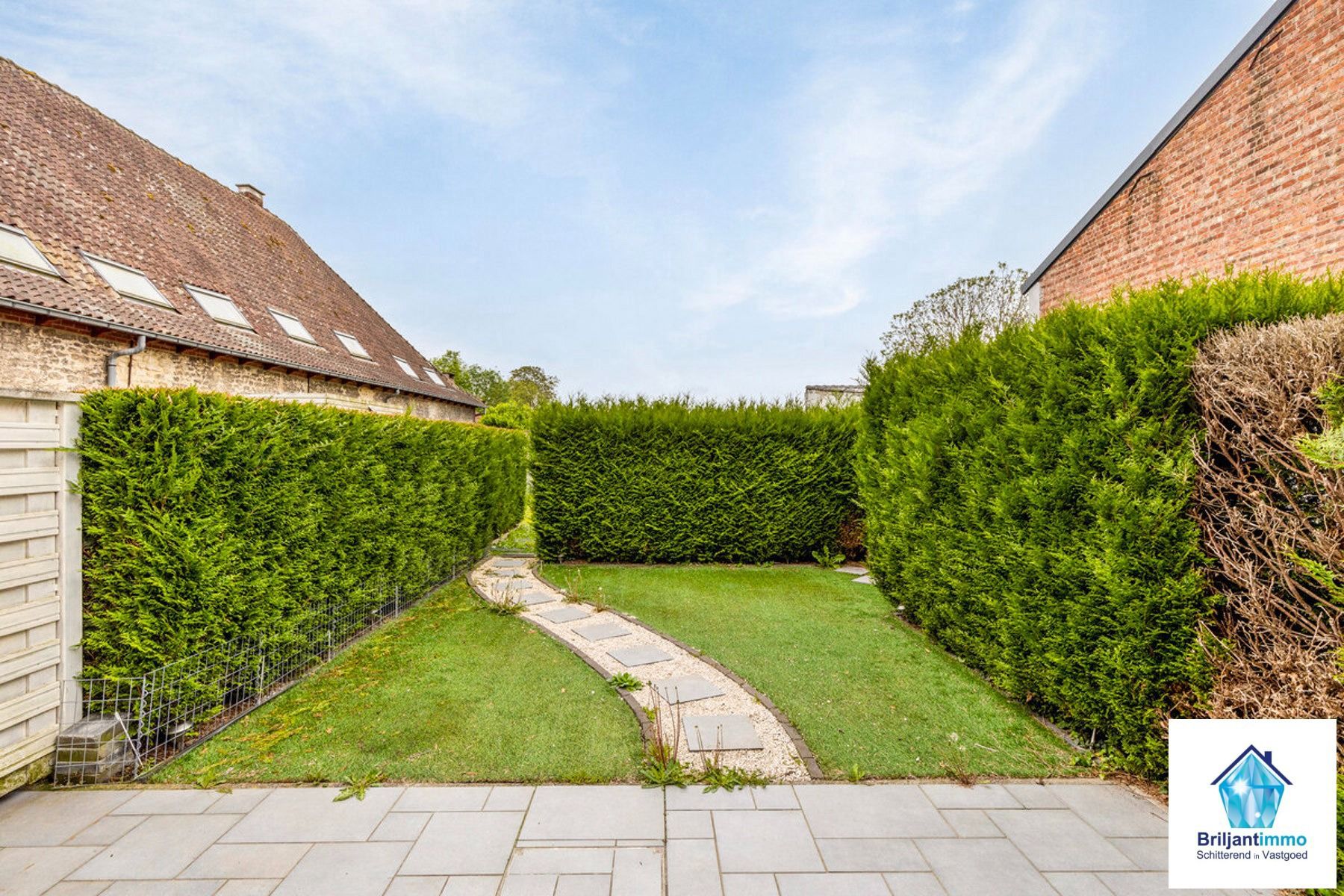 Gunstig gelegen appartement met 2 slaapkamers en een tuin foto 16