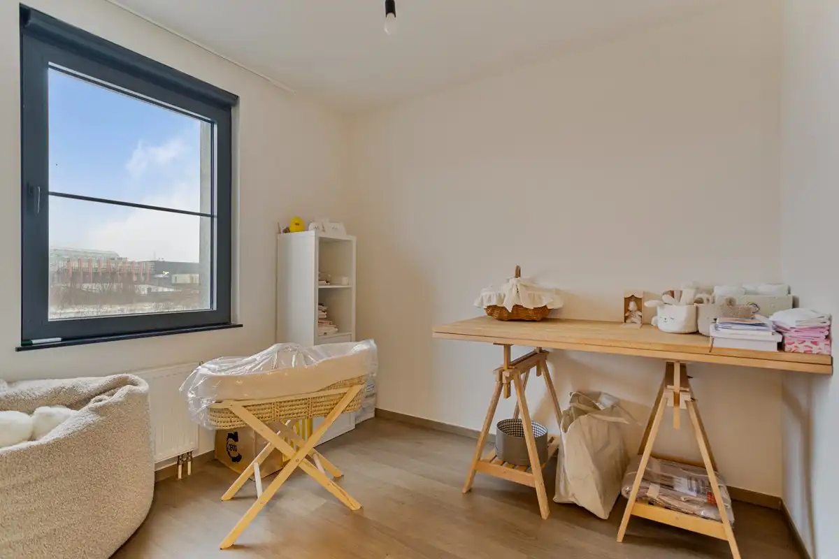 VERKOCHT - Energiezuinig 3 slaapkamer appartement met zonnig terras en tuin. foto 13