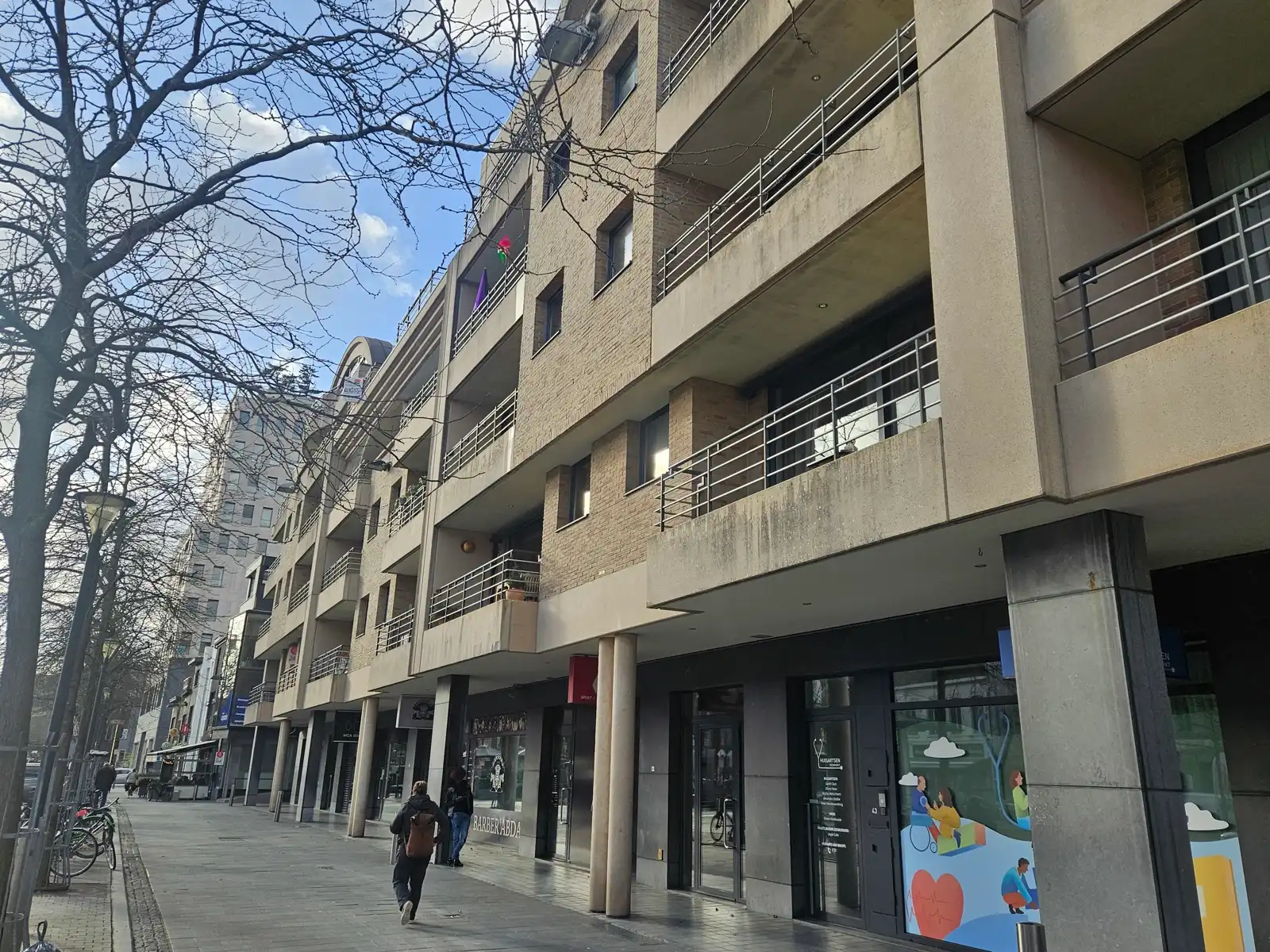 Lichtrijk duplex appartement met 2 slaapkamers en dubbele garage! foto 34