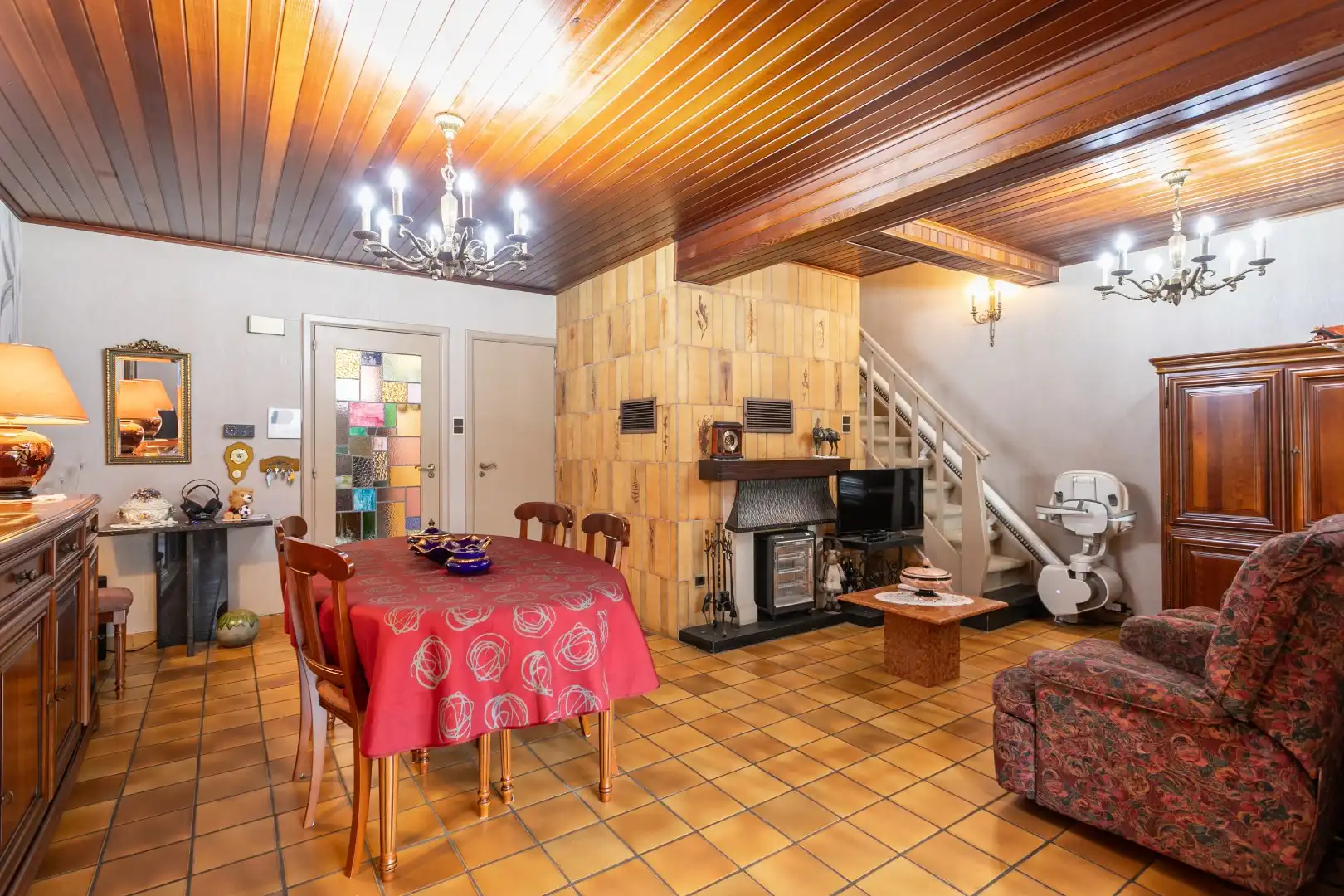 Solide 3-gevel woning met 3 slaapkamers, tuin en garage nabij centrum Halle foto 8