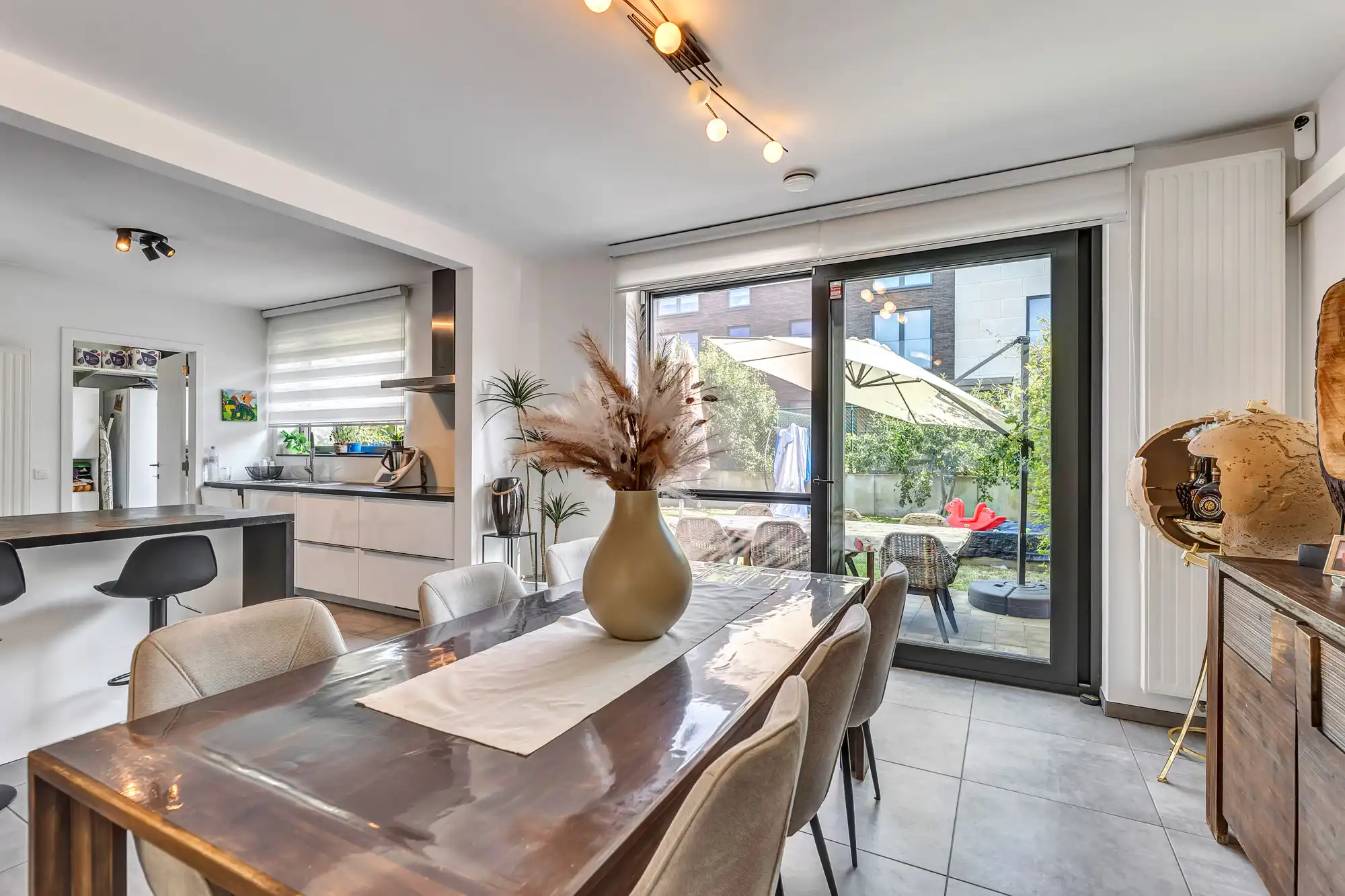 Instapklare woning met 3 slaapkamers en gezellige tuin foto 8