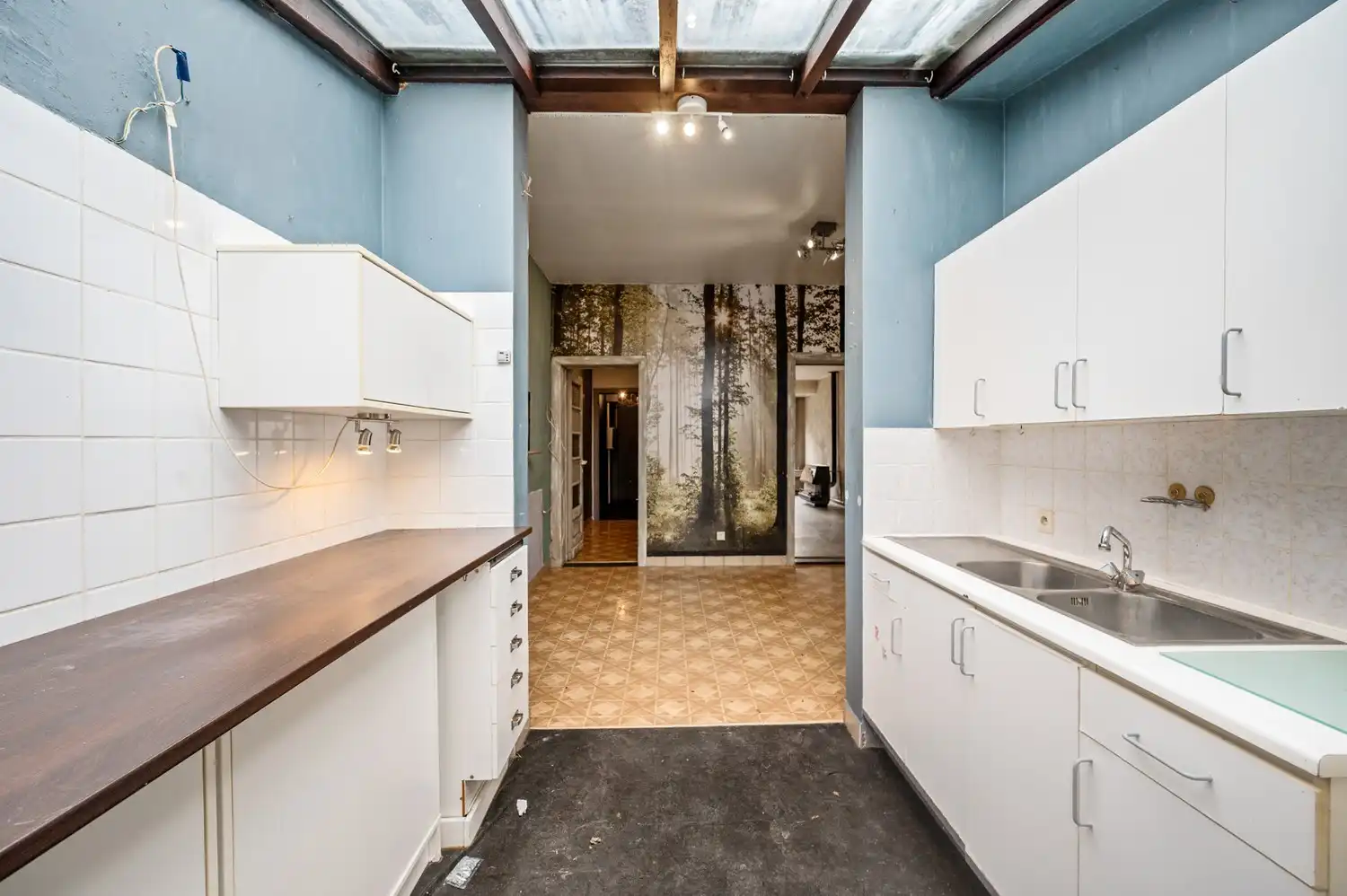 Te renoveren woning met tuin en garage in centrum Wijnegem! foto 8