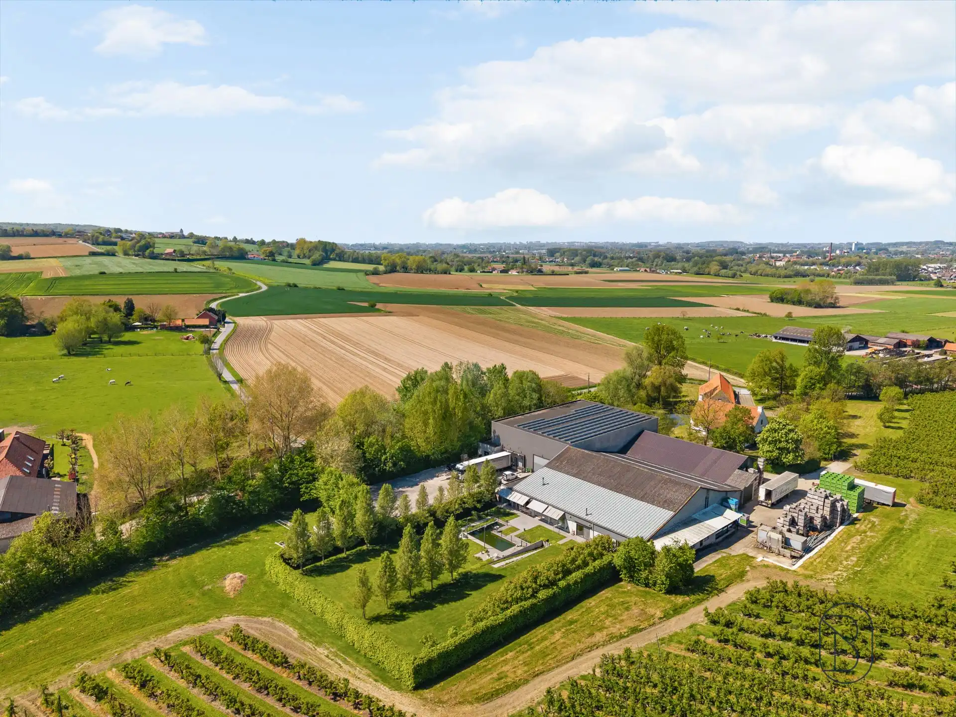 Unieke eigendom op 18 hectare te Kwaremont foto 14