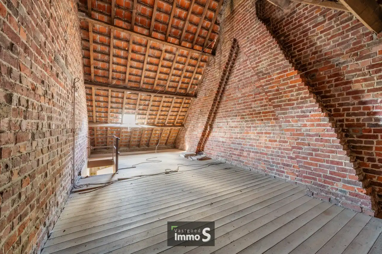 Te renoveren woning in Alveringem foto 19