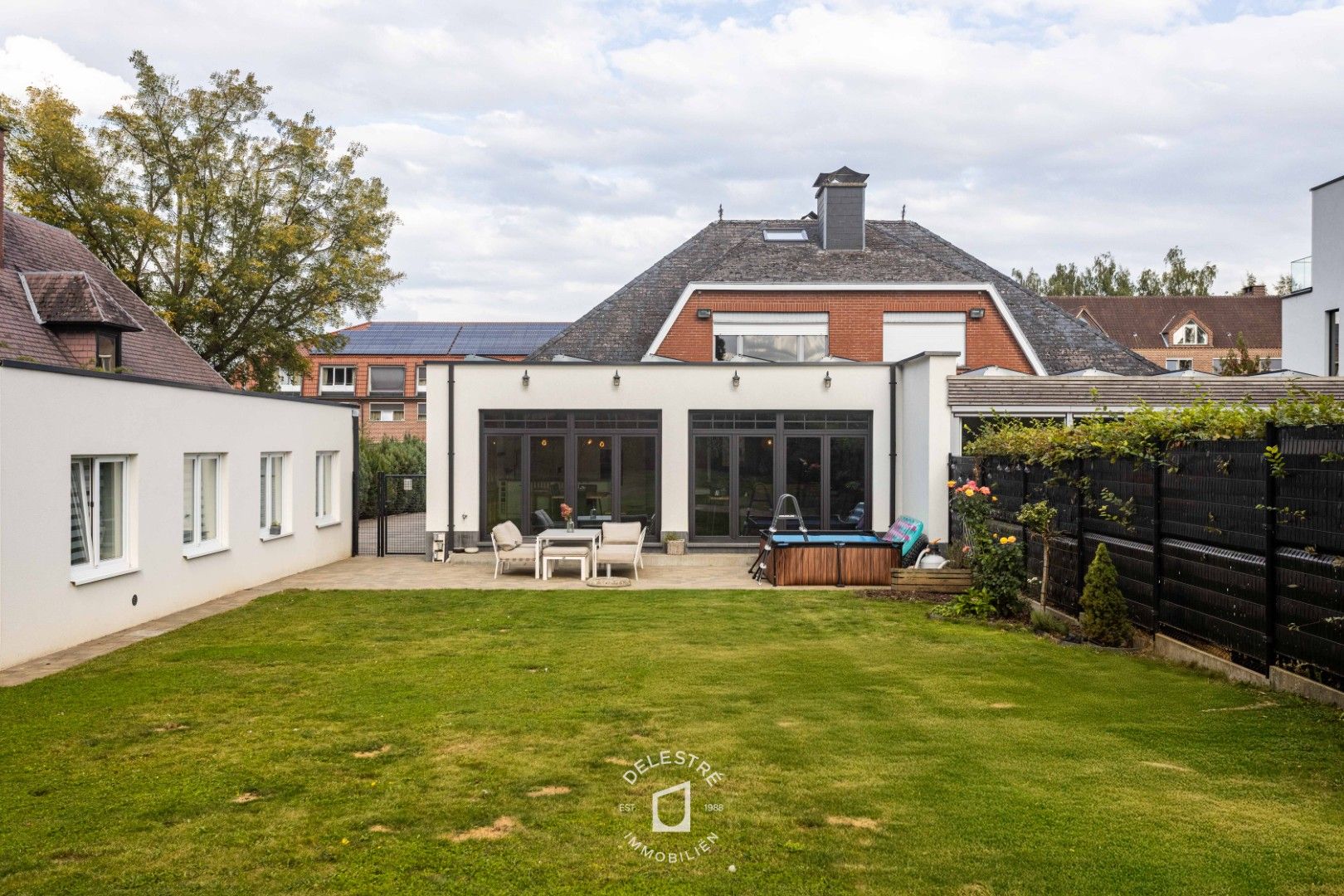 GERENOVEERDE WONING MET 6 SLPK. EN TUIN foto 38