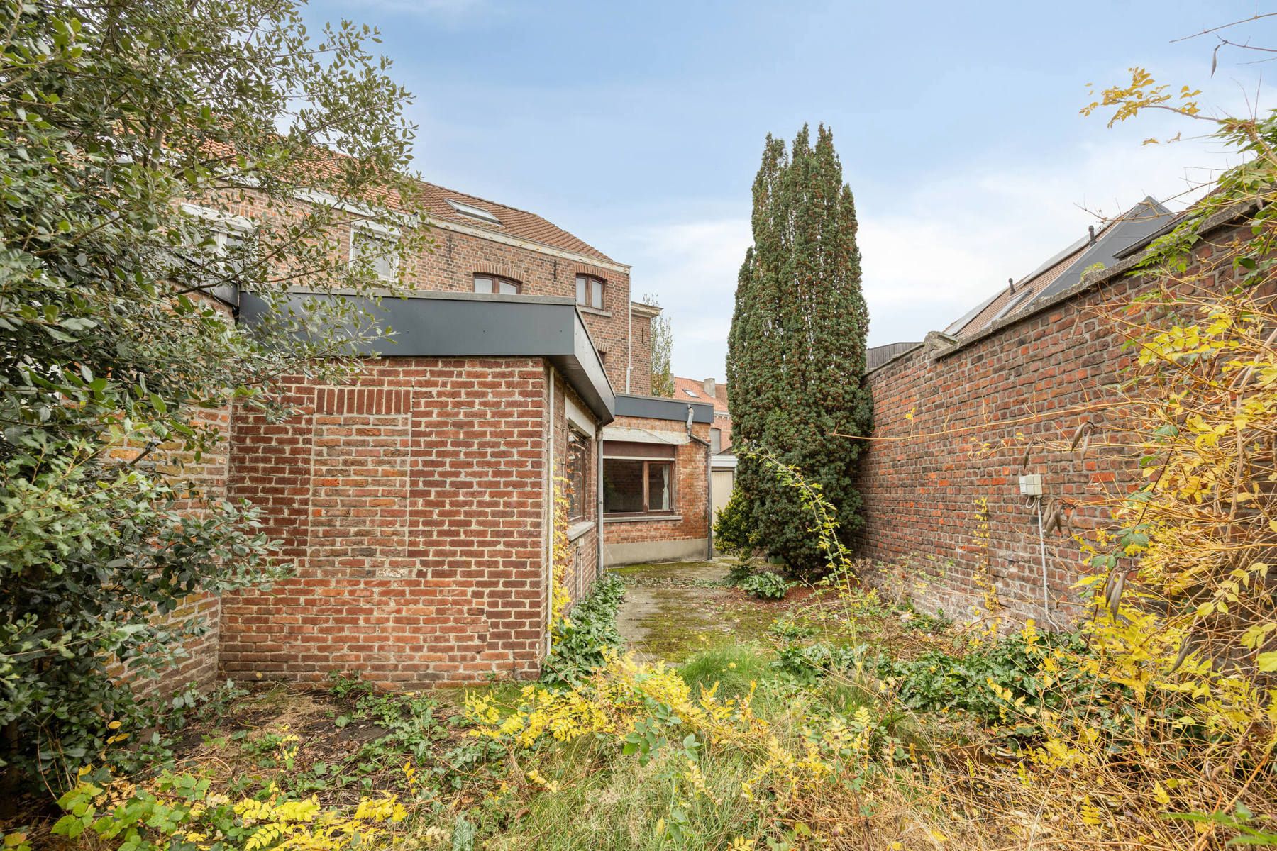 Ruime te renoveren karakterwoning te Heverlee. foto 21