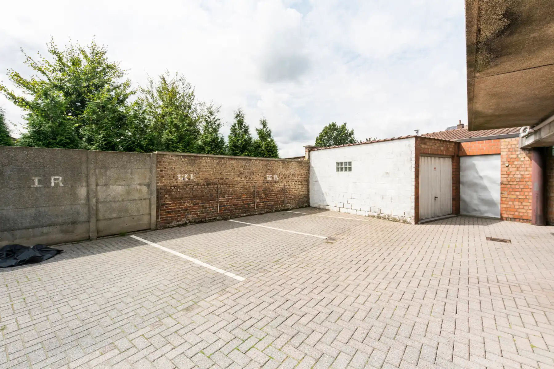 Verzorgd en energiezuinig appartement met terras en parking foto 11