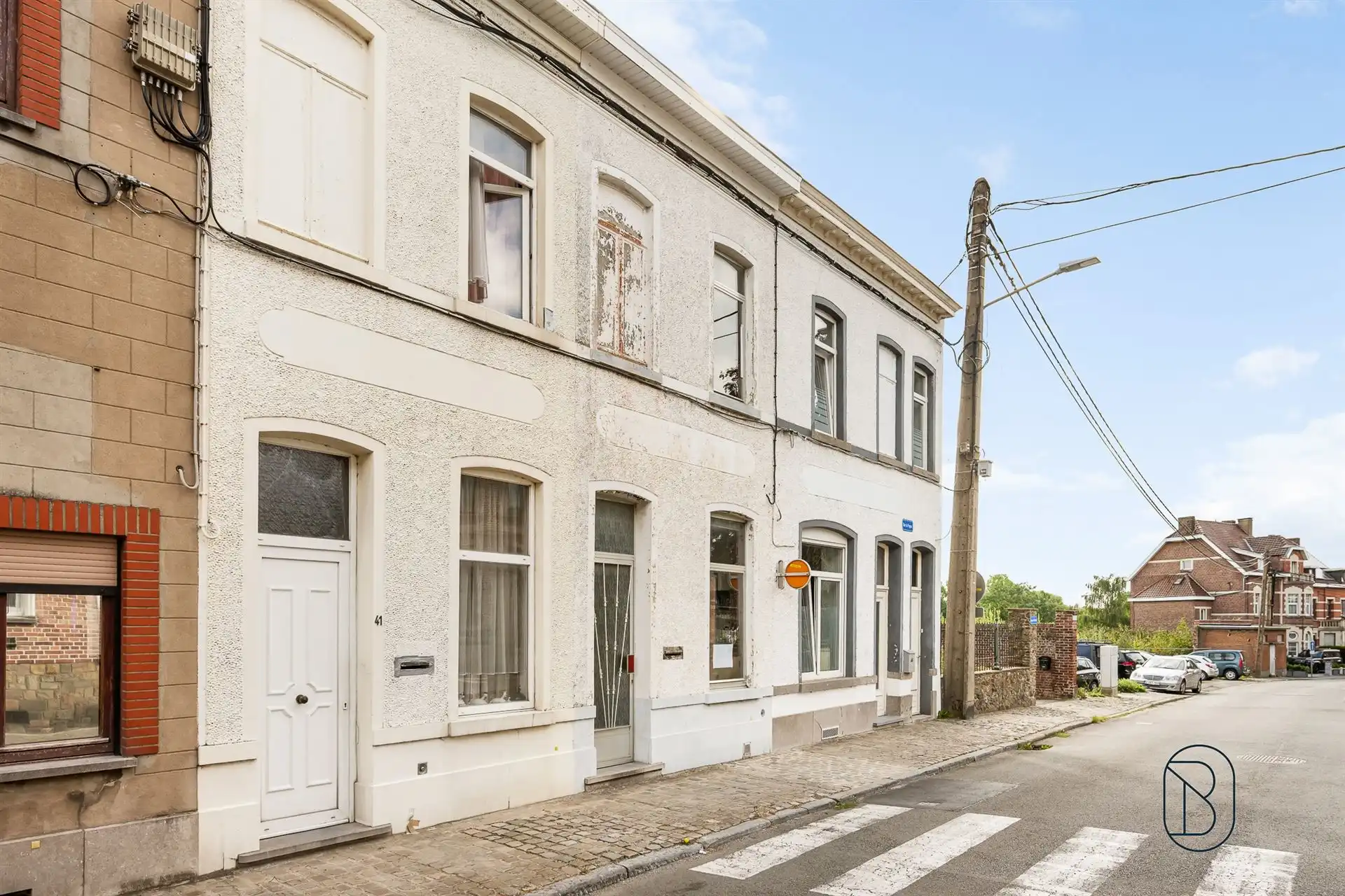 Te renoveren woning: IDEAAL VOOR INVESTEERDERS! foto 2