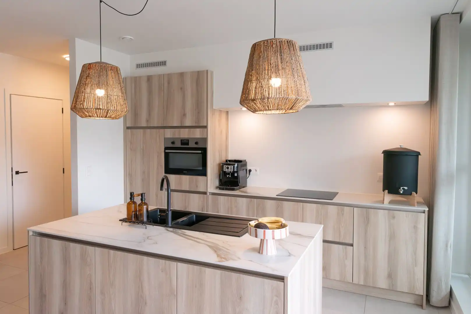 Stijlvol en energiezuinig nieuwbouwappartement met 2 slaapkamers en ruim overdekt terras, op wandelafstand van het centrum van Sint-Truiden. foto 8