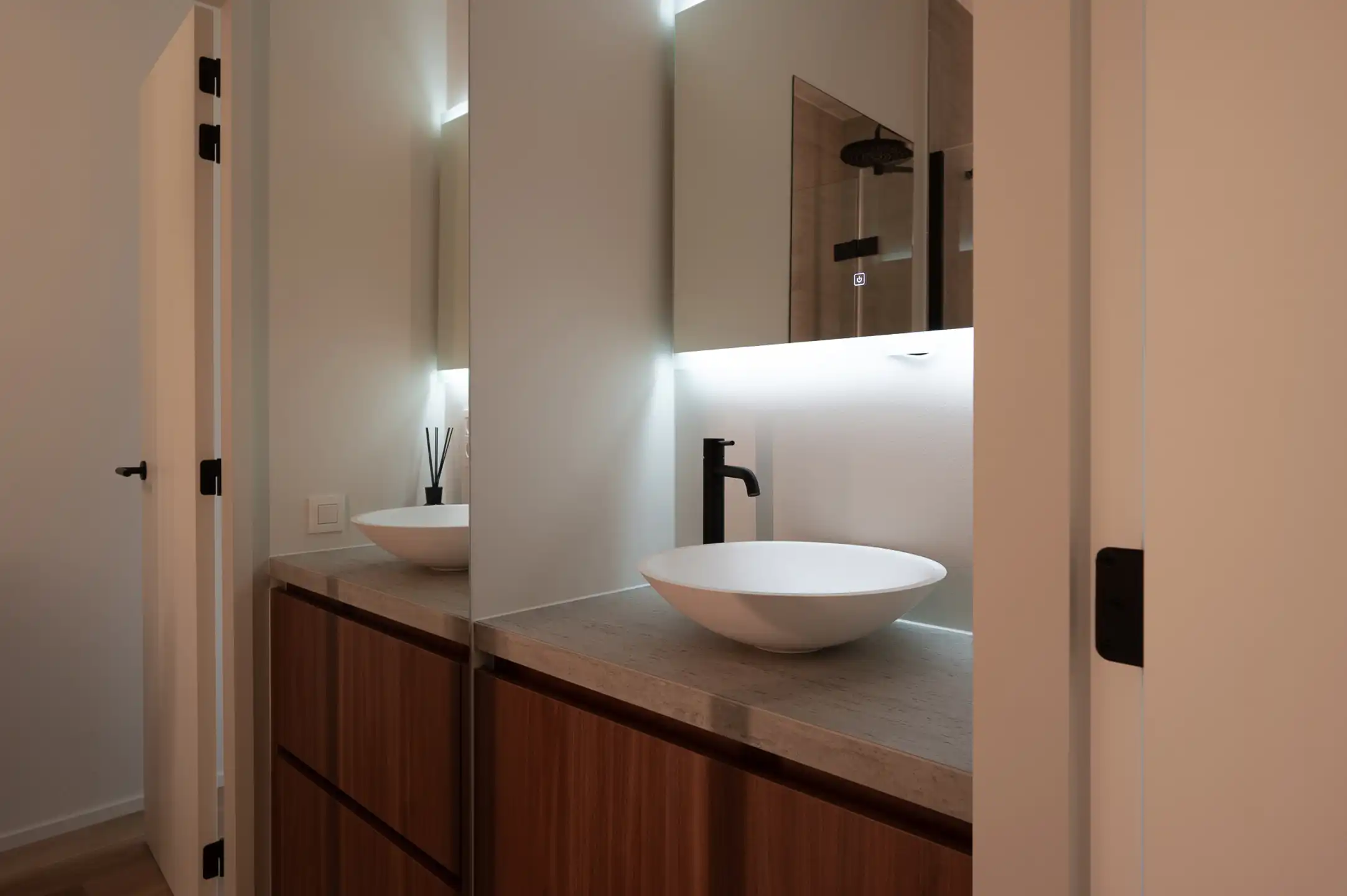 Stijlvol ingericht appartement met zonneterras – Kustlaan foto 17