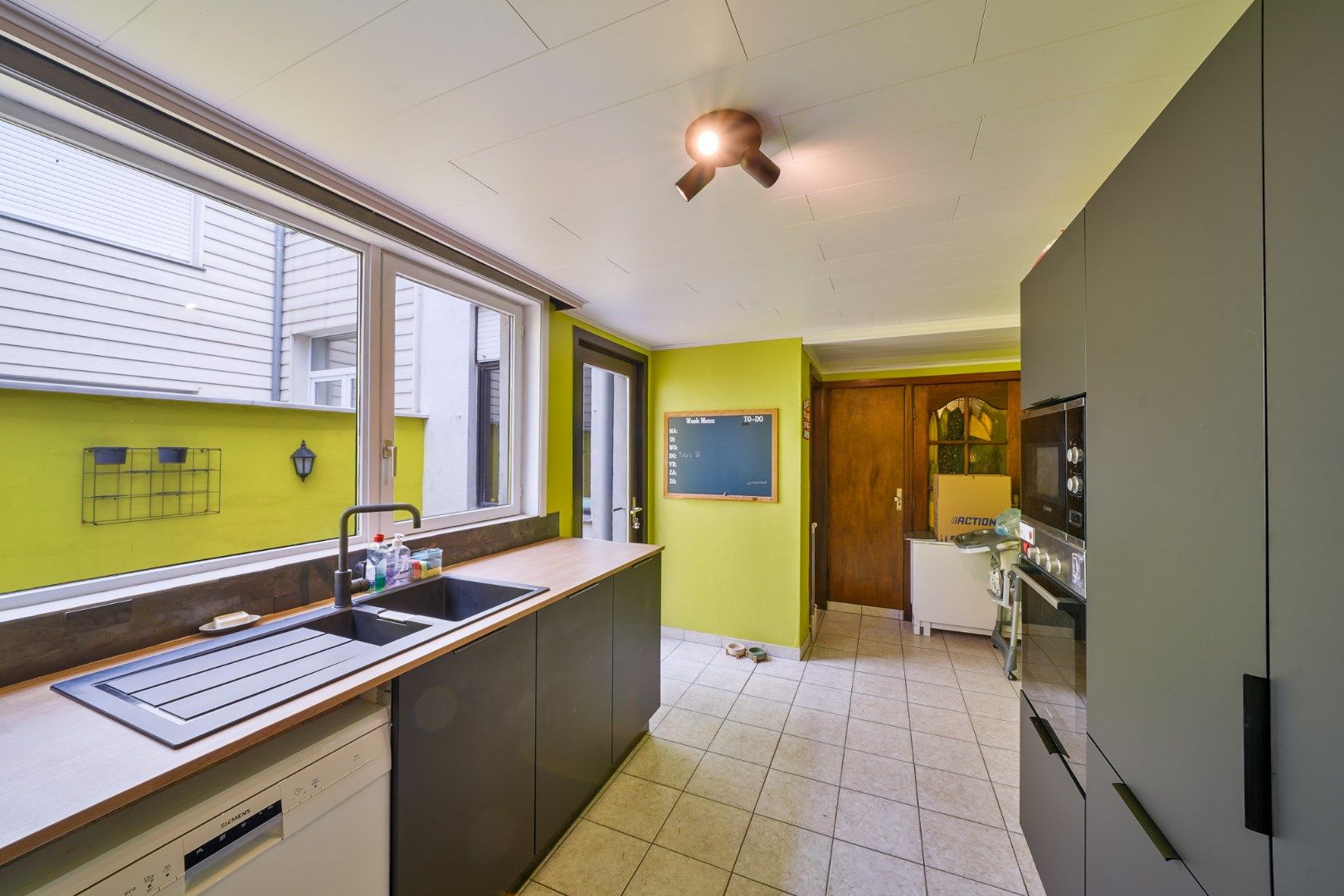 Ruime gezinswoning met 5 slaapkamers te Oostende foto 8