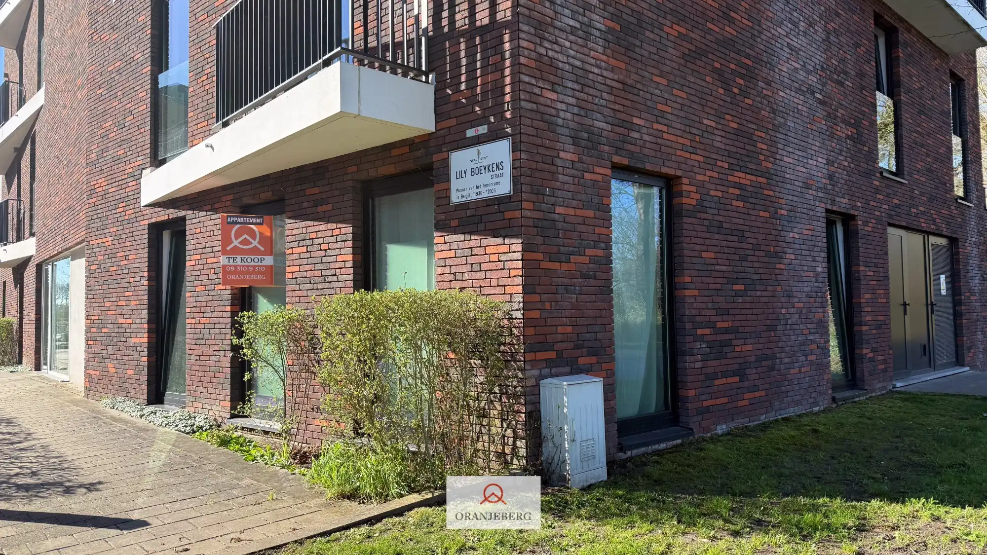 Modern gelijkvloers appartement in het groen foto 31