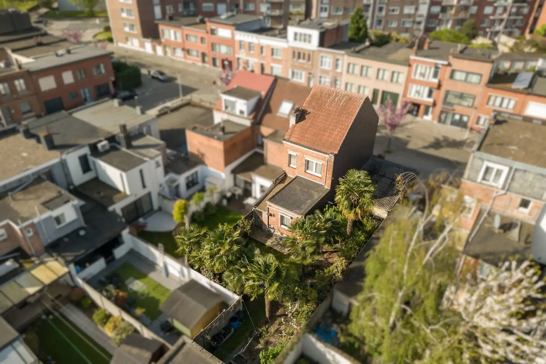 Charmante woning met naastgelegen bouwgrond foto 2