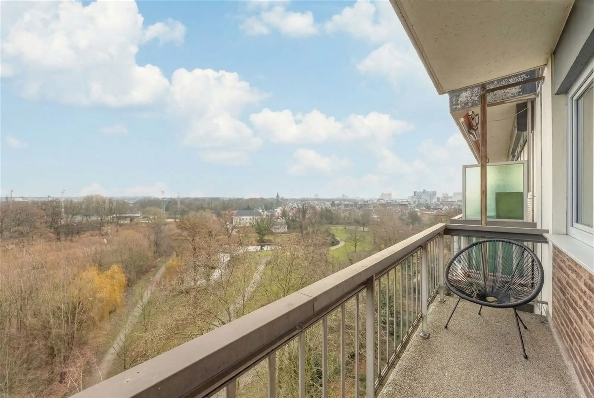 Gerenoveerd app. met 2 slpkmrs. en terras foto 9