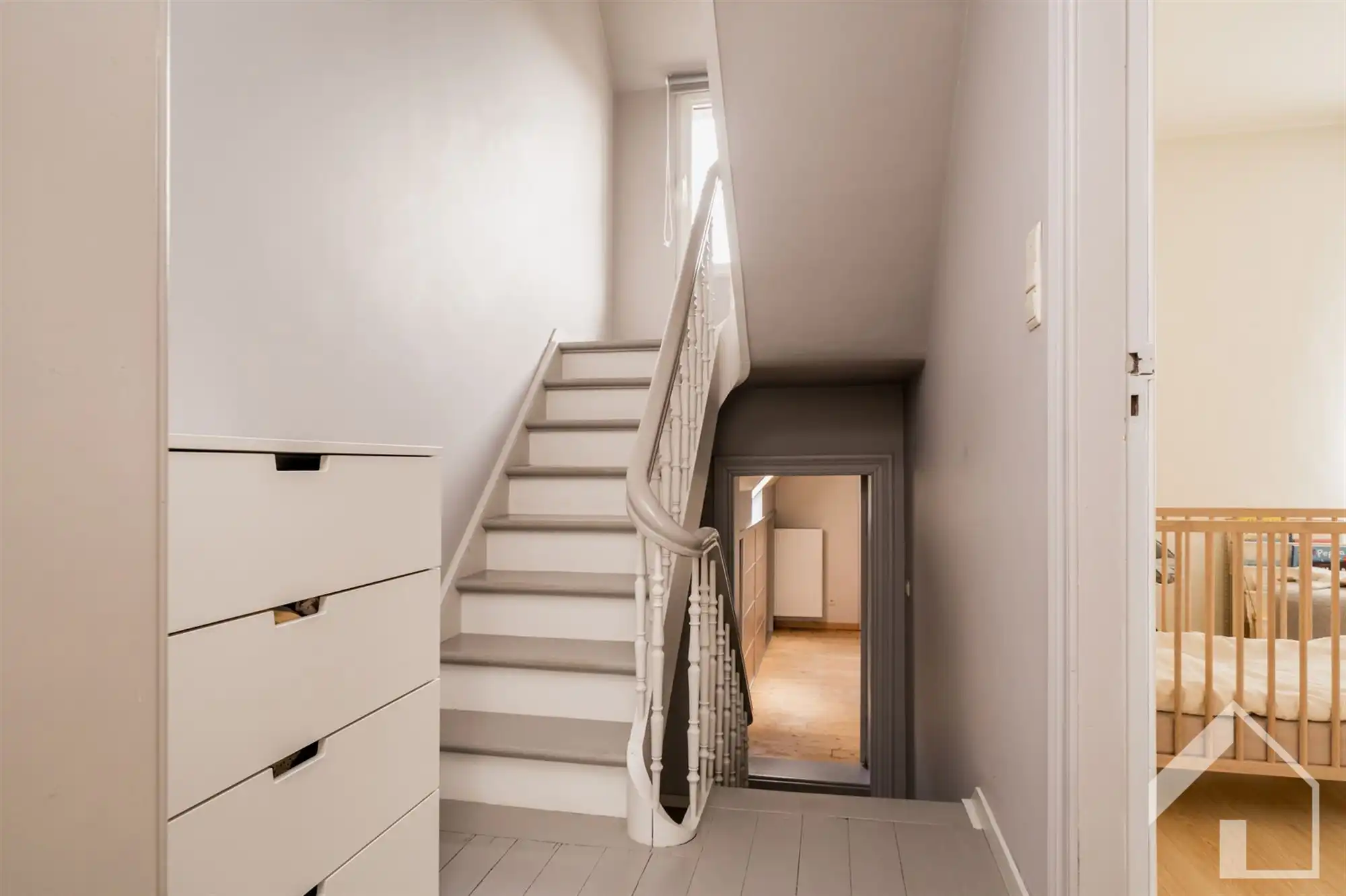 Comfortabele, ruime, instapklare woning met 5 slaapkamers foto 16