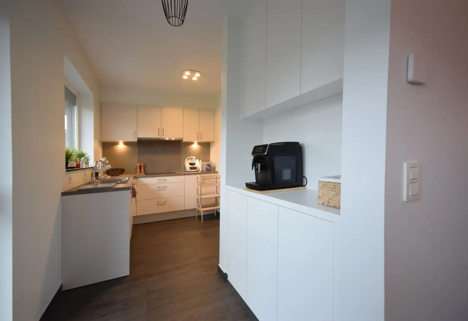 Ruime gezinswoning met drie slaapkamers en tuin  foto 6