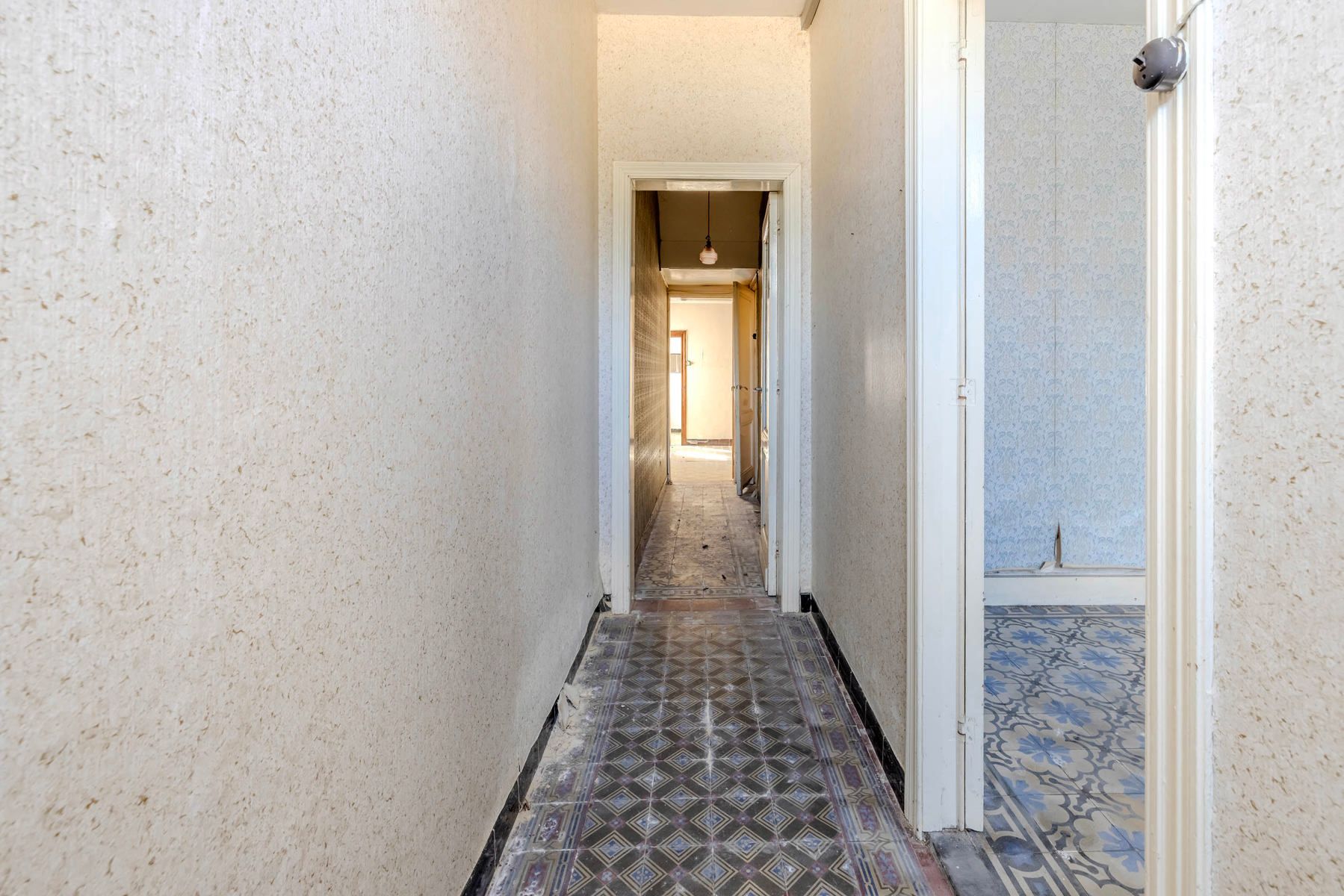 Te renoveren woning op 820m² met vergunning foto 6