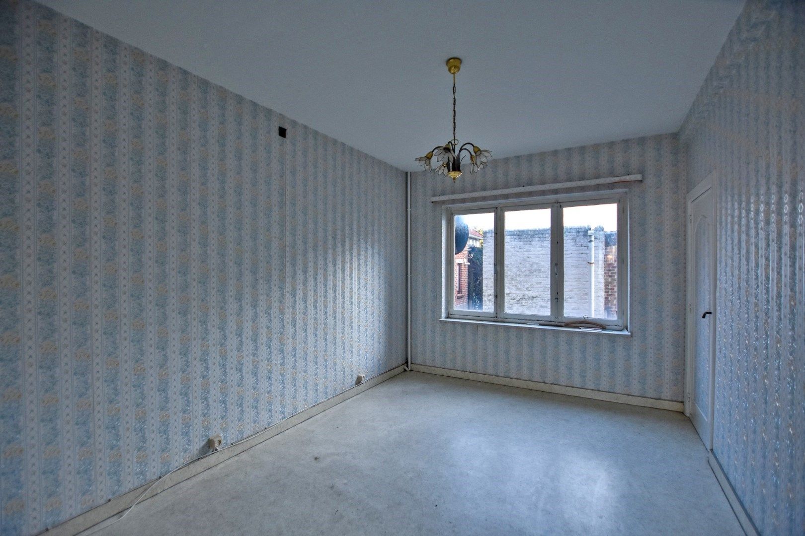 Te renoveren appartementsgebouw op 300m van de zee te Koksijde.  foto 5