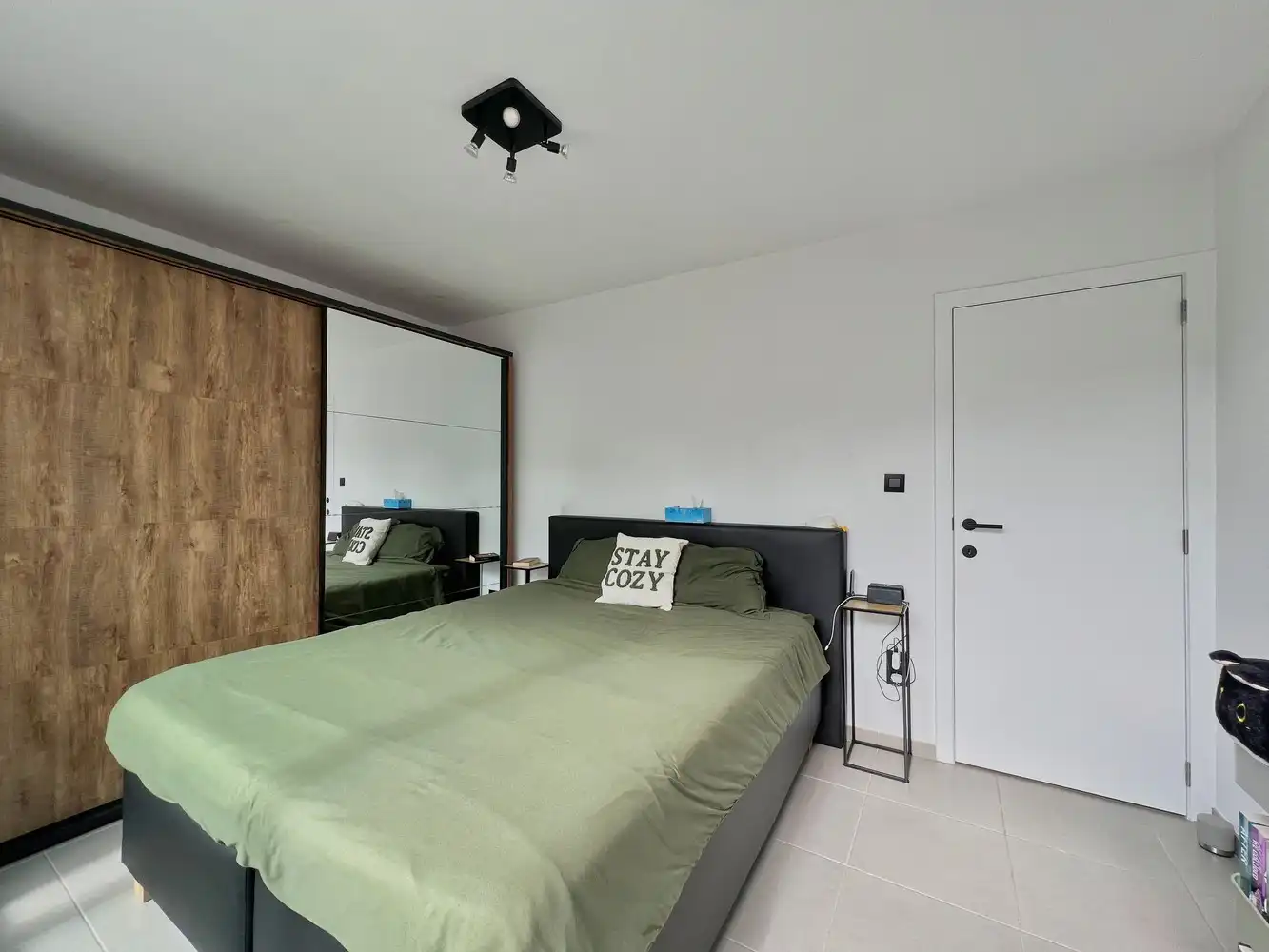 Hip en stijlvol 2-slaapkamer-app. in loftstijl + terras foto 6