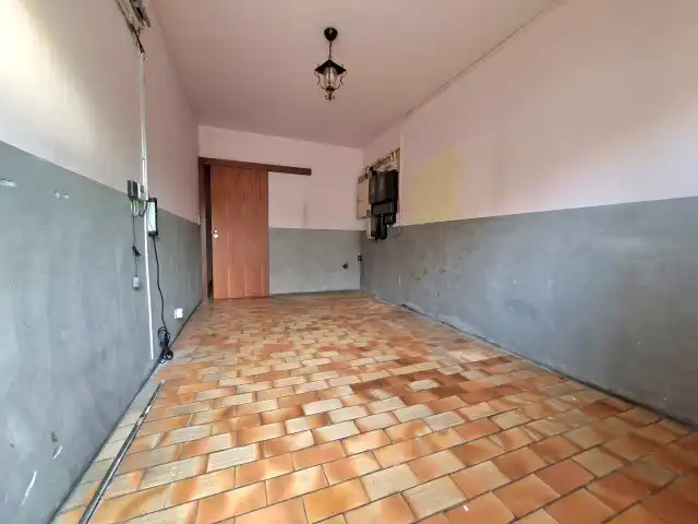 Ruime rijwoning met garage en tuin foto 13