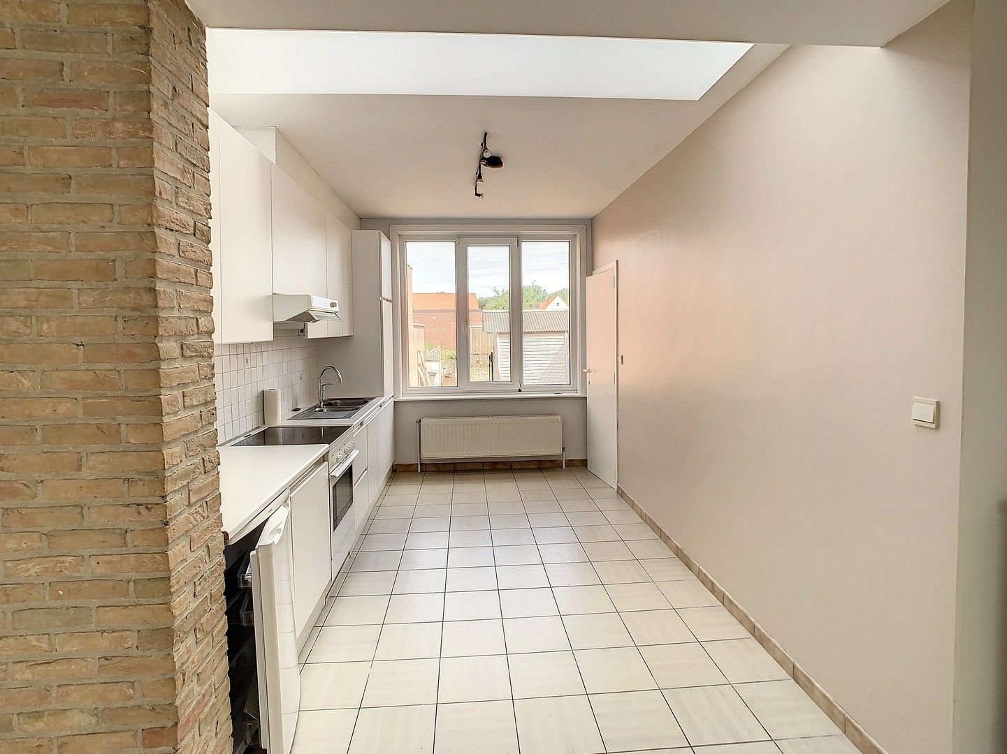Instapklare rijwoning in het hartje van Oostduinkerke-dorp. foto 4