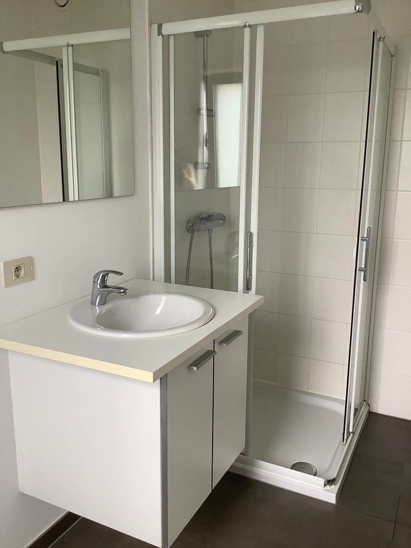 Mooi appartement in centrum Eeklo met 1 slpk en terras foto 5