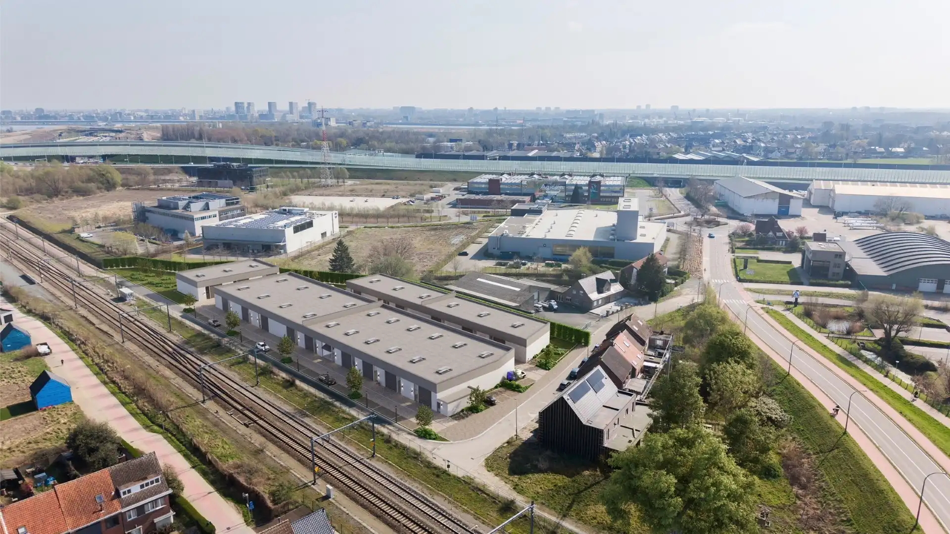 Te Koop: KMO-Unit 115 m² Zwijndrecht foto 2