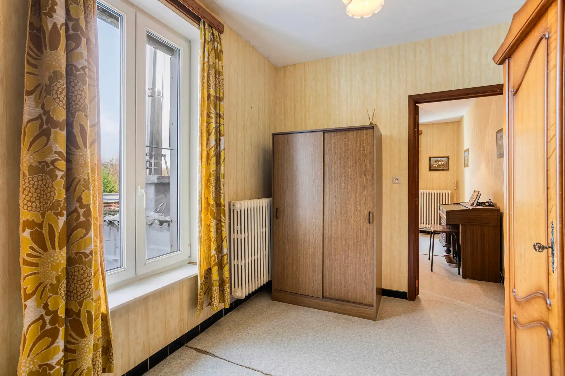 Landelijke driegevelwoning met garage en tuin foto 16