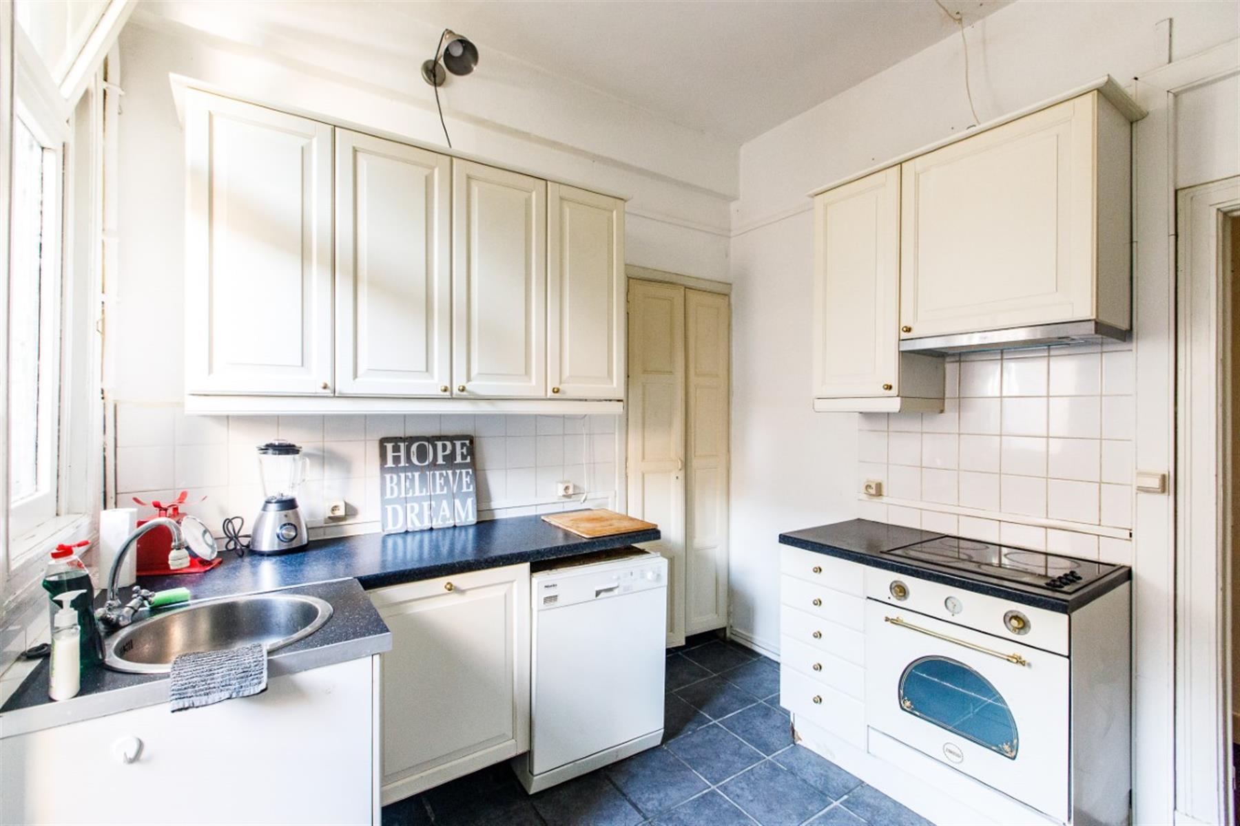 Gemeubeld 3 slaapkamer appartement op rustige locatie foto 5