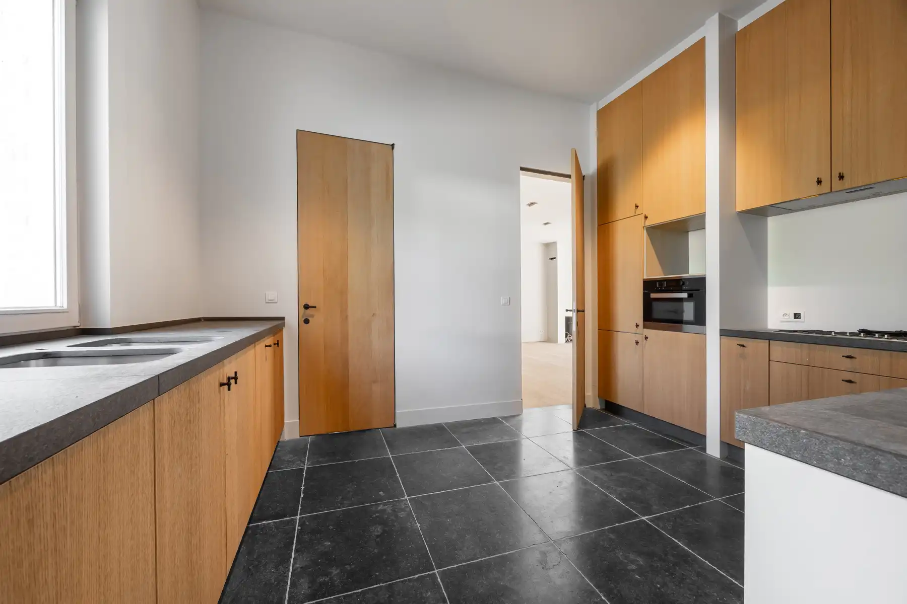 Magnifieke villa op 2.415 m² in residentiële wijk foto 19