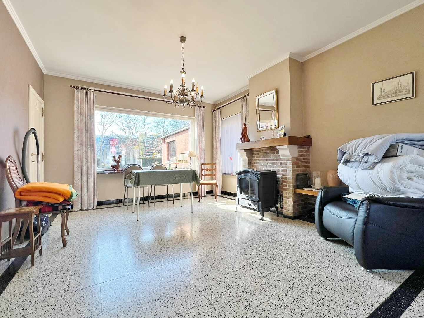 Halfopen woning met zonnige tuin en garage.  foto 5