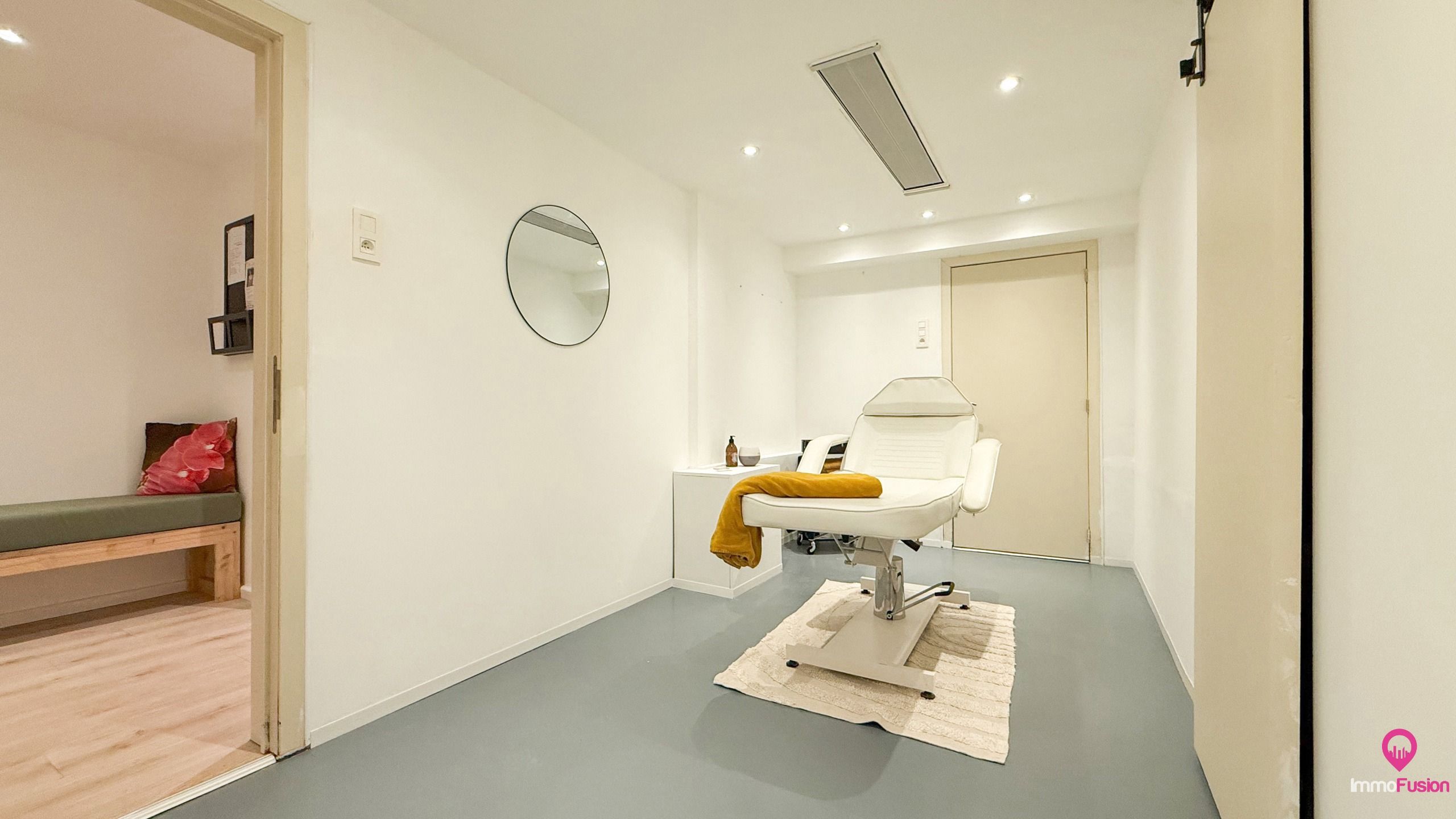 Prachtige woning met praktijkruime en paardenweide achteraan! foto 19