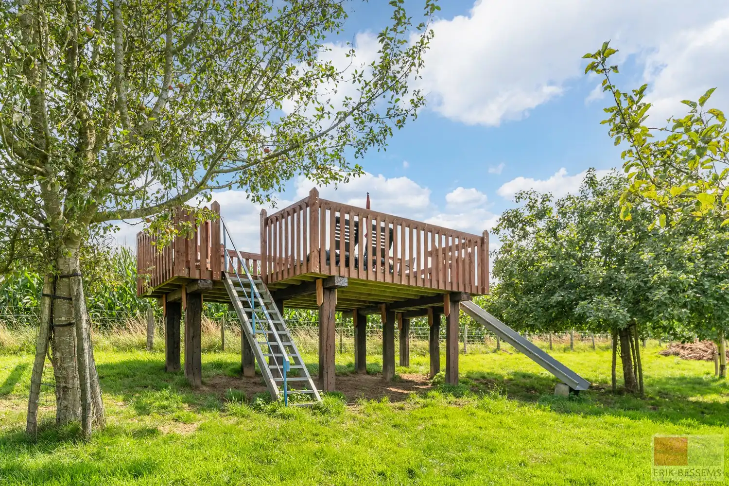 Prachtig gerenoveerde woning/landhuis (van 2011 t.e.m. 2025) gelegen op een ruim perceel van maar liefst circa 6000m2 foto 29