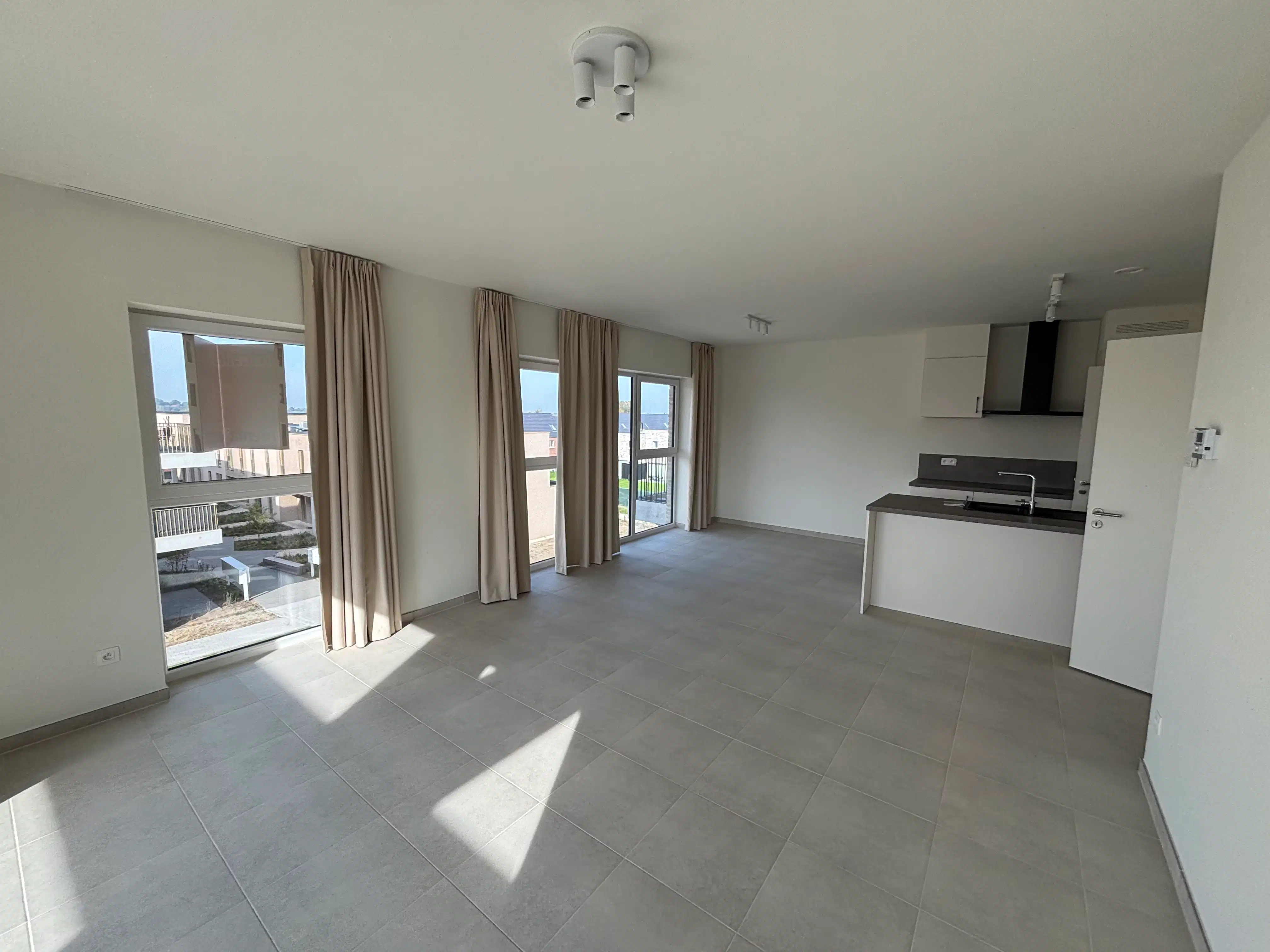 Nieuwbouw 2-slaapkamerappartement met terras foto 9