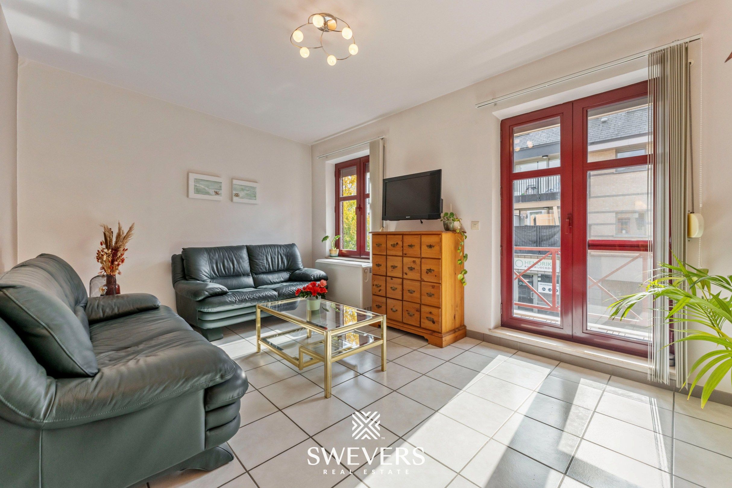 Instapklaar en lichtrijk duplexappartement in centrum Herk-de-Stad foto 2