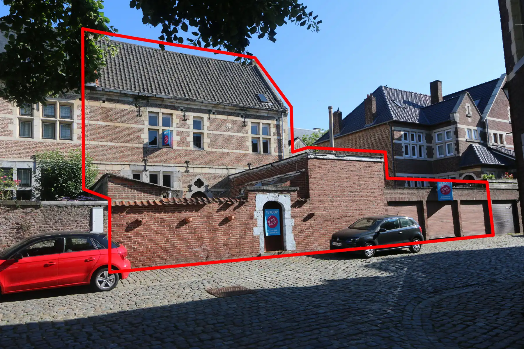 Authentieke begijnenwoning + bouwperceel met 6 garageboxen foto 4