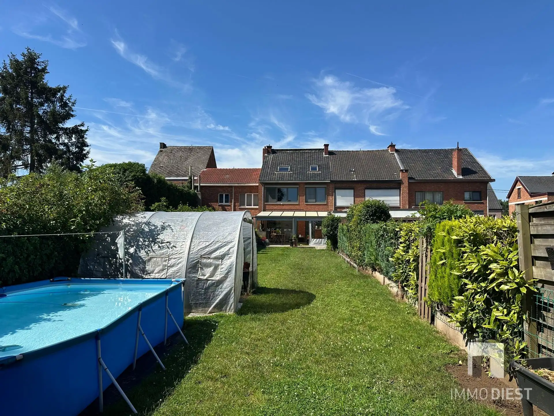 Zonnige woning met 3 slpks, garage en tuin foto 3