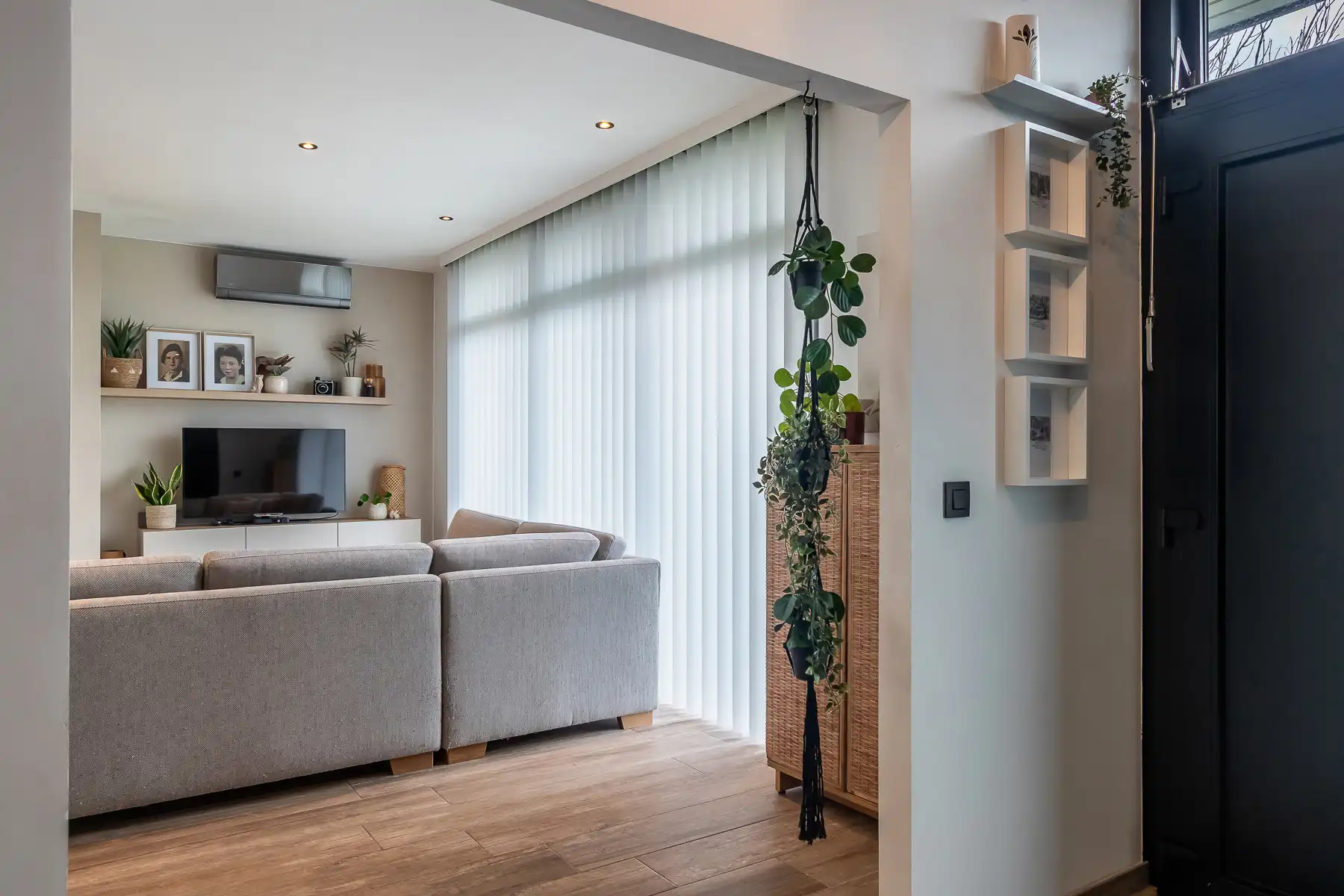 Gerenoveerde en instapklare gelijkvloers woning met 3 slaapkamers en garage  foto 4