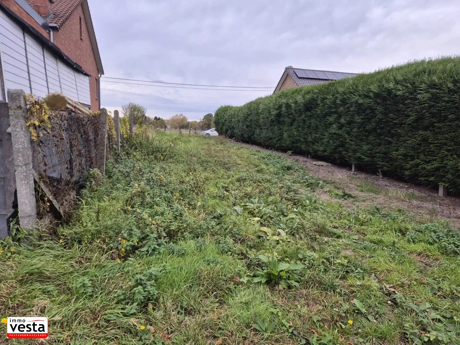 Zeer ruime, rustig gelegen bouwgrond foto 4