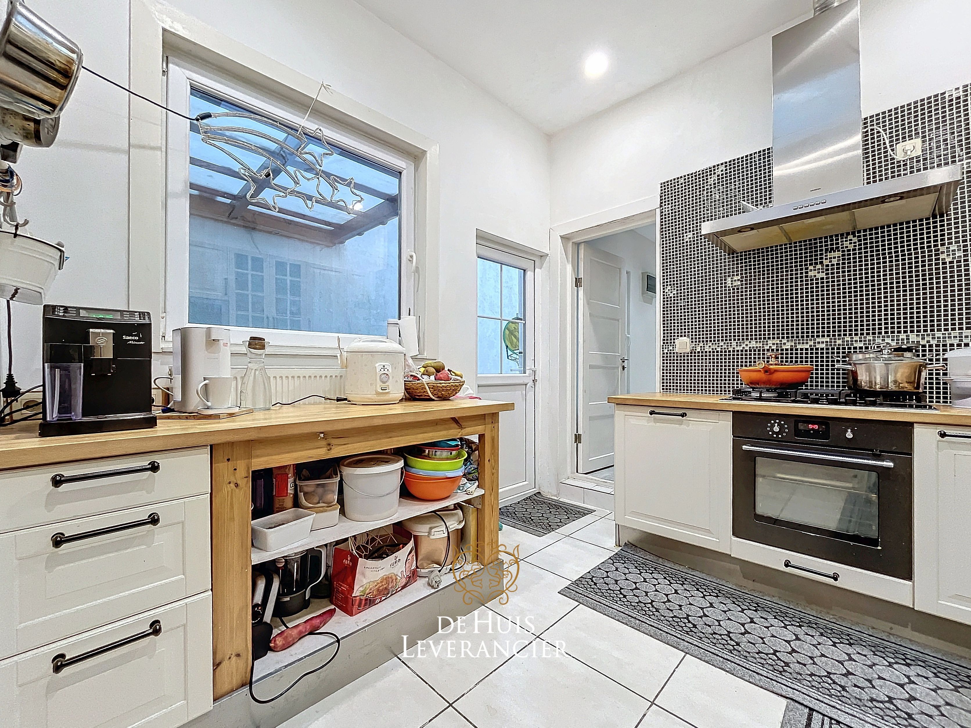 RUIME woning te koop (8 slpks, 2 badk) die ook perfect als tweewoonst kan dienen foto 8