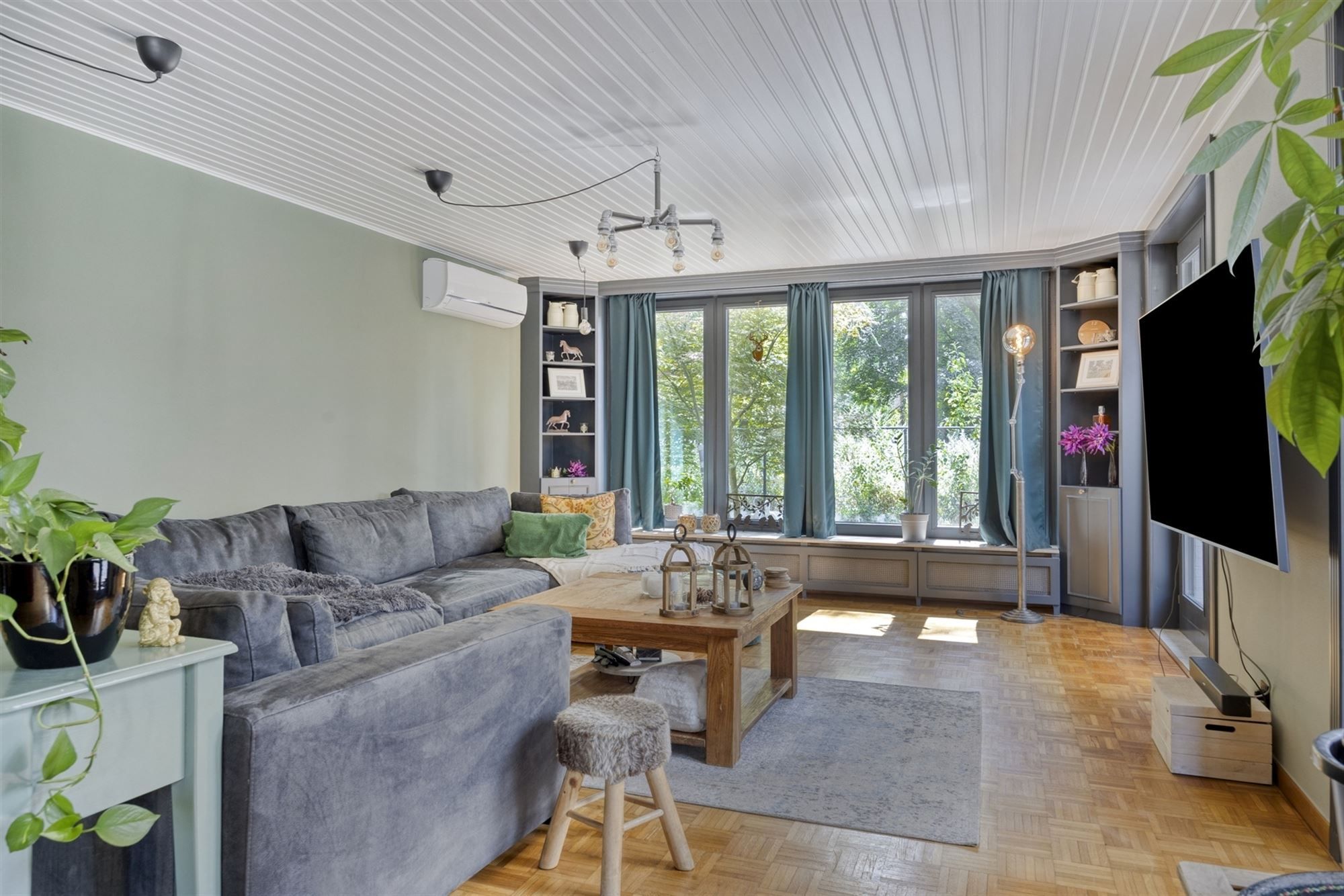 Verrassend ruime villa met klasse in een groene omgeving foto 12