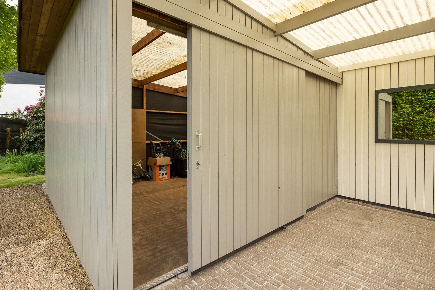 Instapklare, ruime woning met 4 slaapkamers, zonnig terras en multifunctioneel bijgebouw foto 29