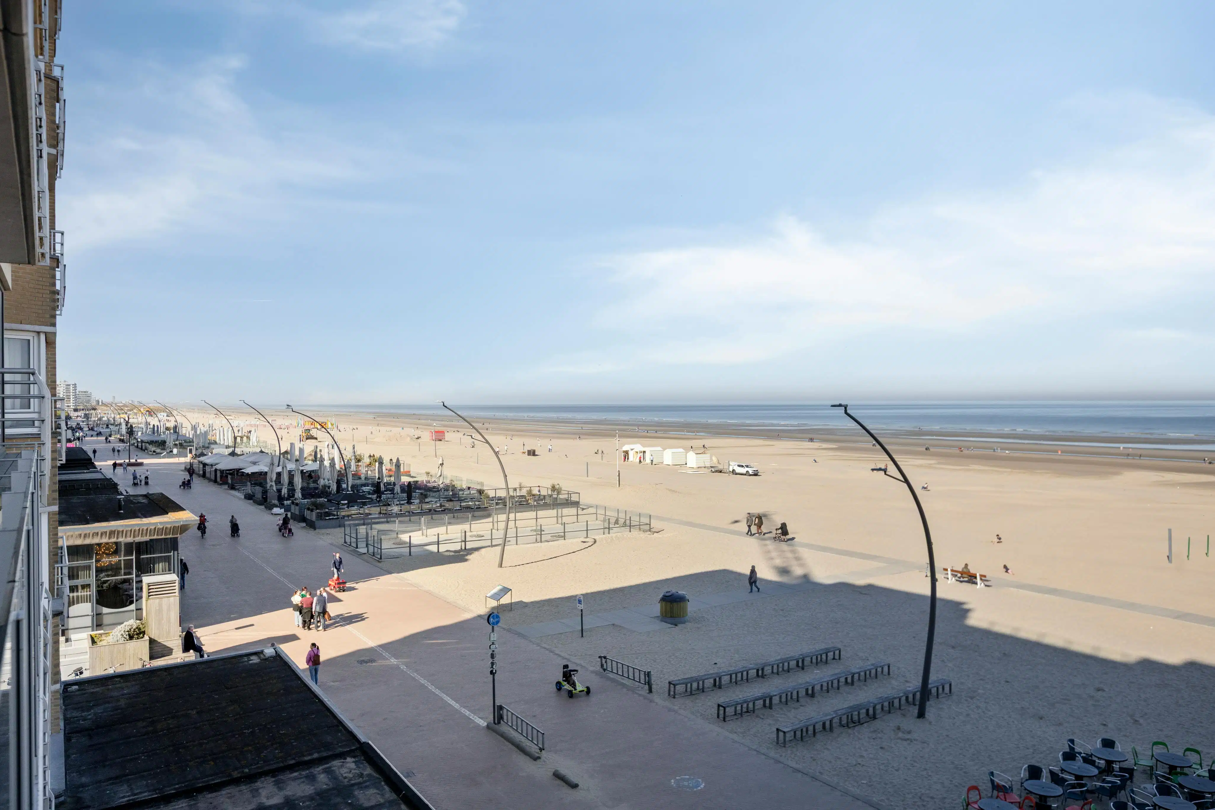 Uniek appartement met 4 slaapkamers op de Zeedijk te De Panne foto 16