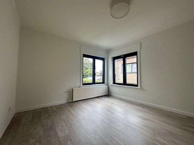Ruime, gezellige woning met groene tuin op wandelafstand van het station van De Pinte foto 7