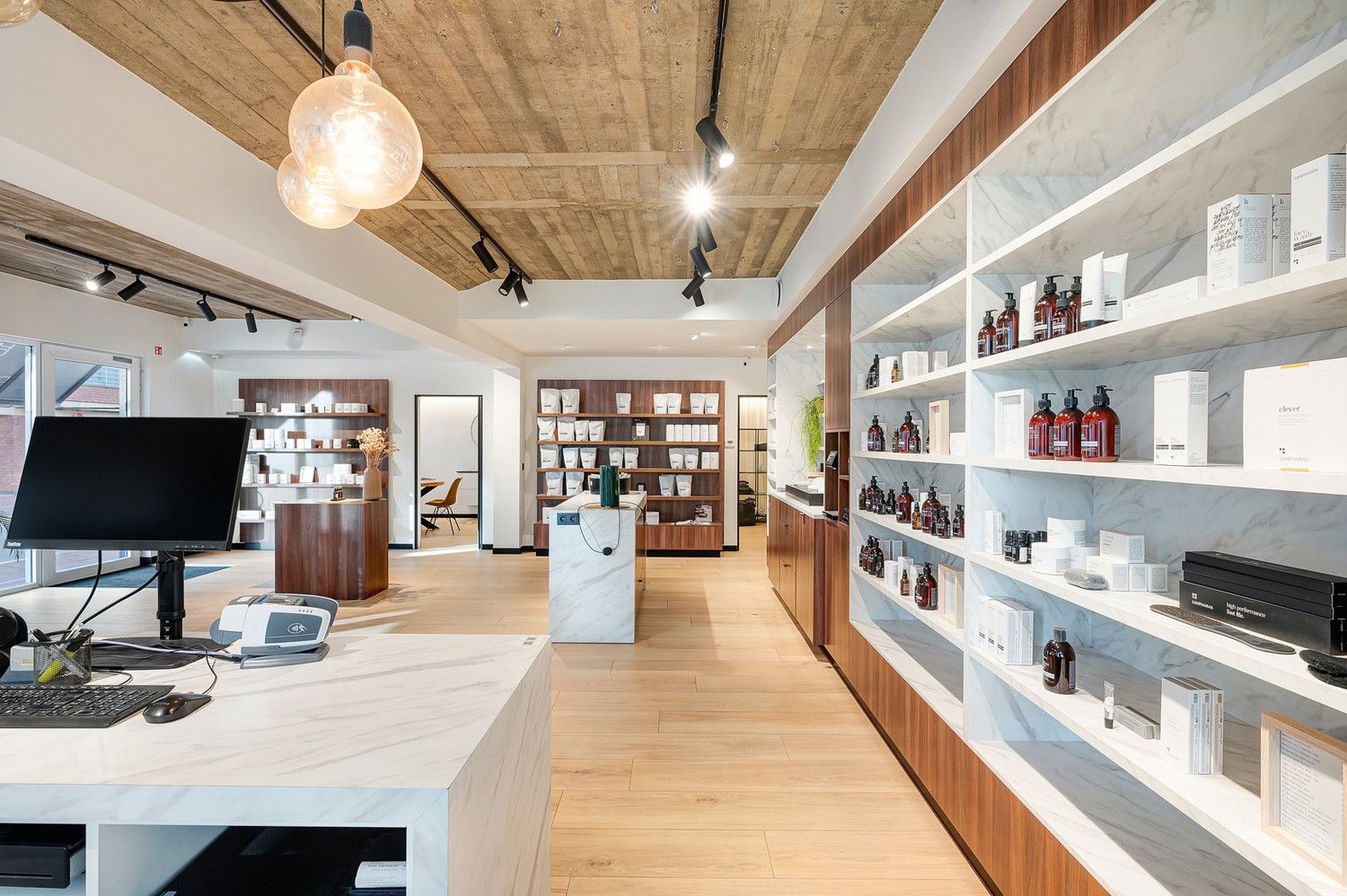 Handelsruimte op toplocatie in Heist - 185 m2 foto 8