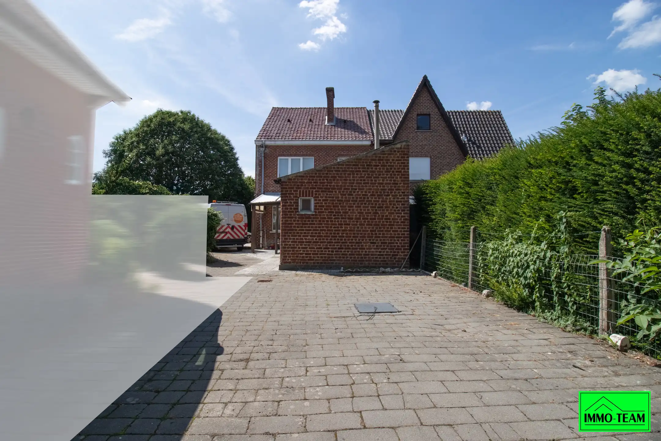 Charmante 3-gevelwoning nabij centrum Roosdaal foto 16