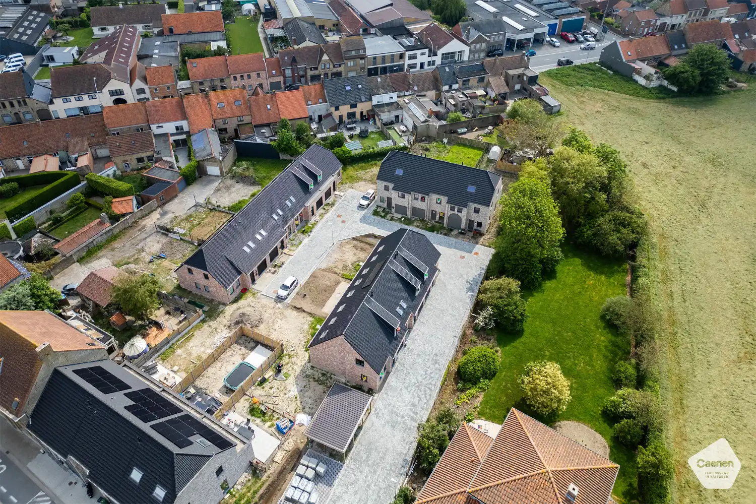 Hedendaagse gezinswoningen in het landelijke Pervijze foto 4