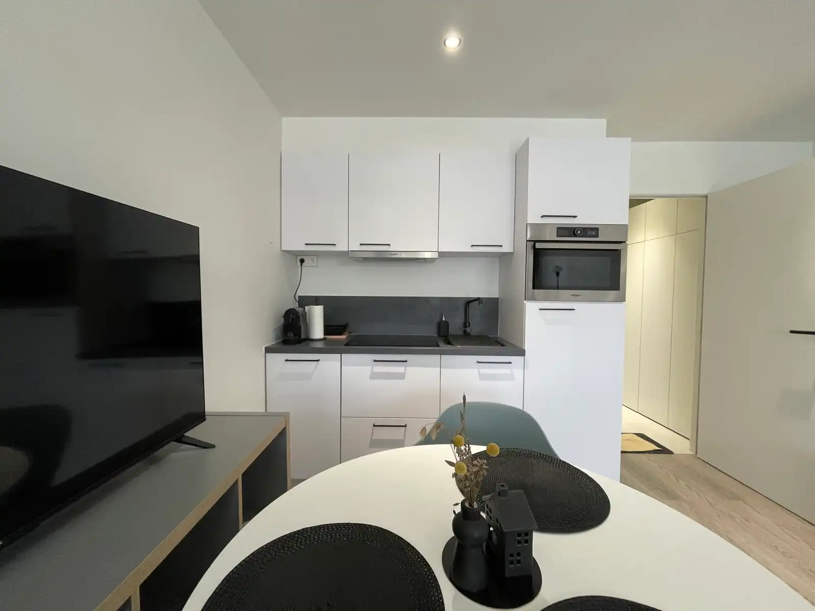 Studio op toplocatie te huur!  foto 2