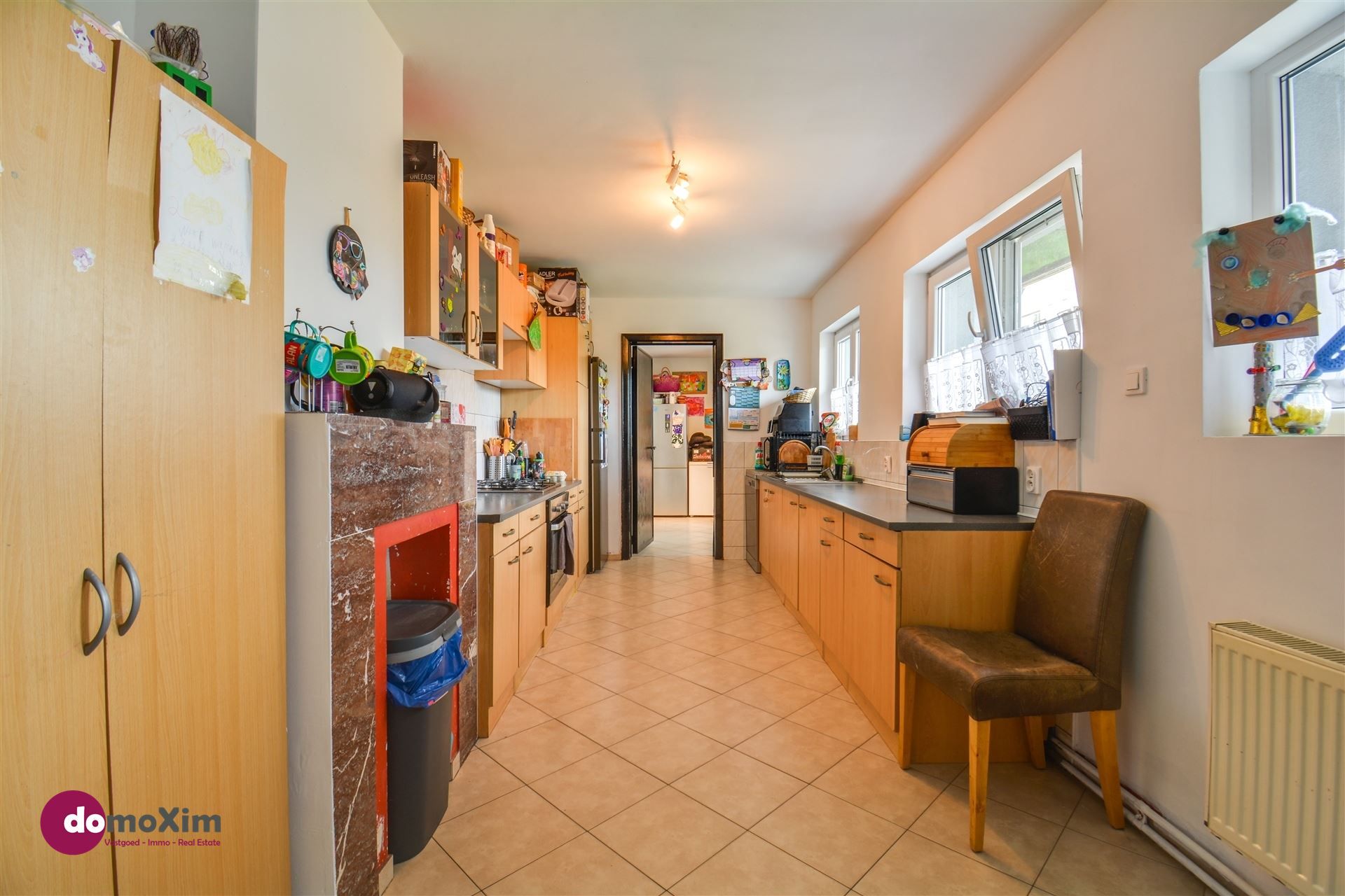 Centraal gelegen woning met 4 slaapkamers en grote tuin foto 5